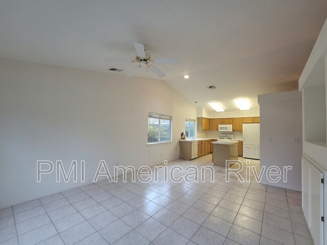 Building Photo - 8695 Misty Ct