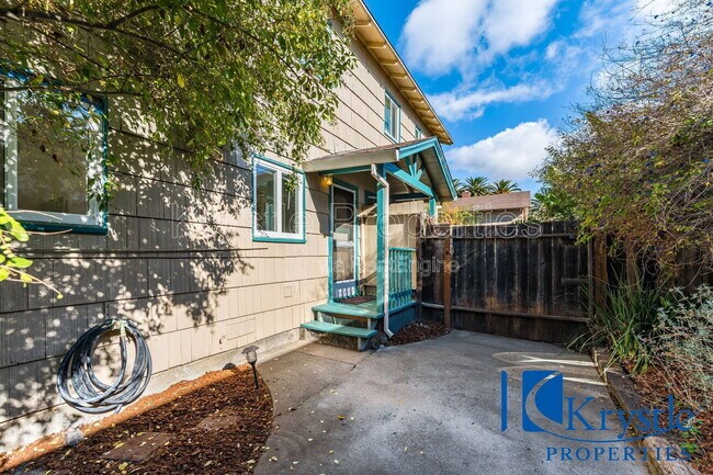 Building Photo - 155 W I St