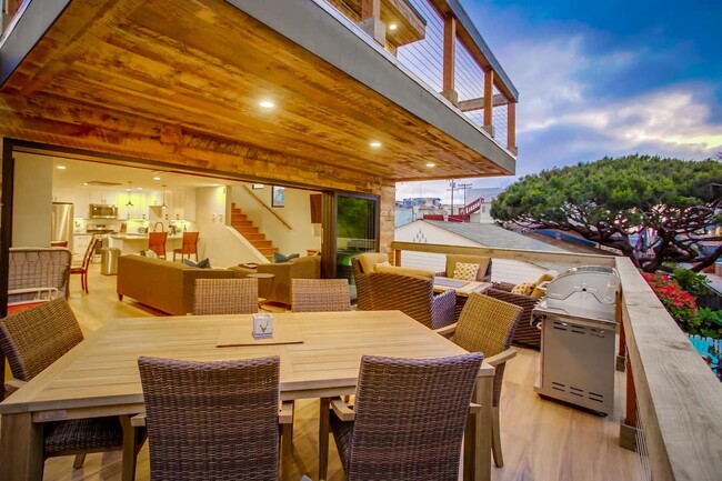 Building Photo - 747 Island Ct