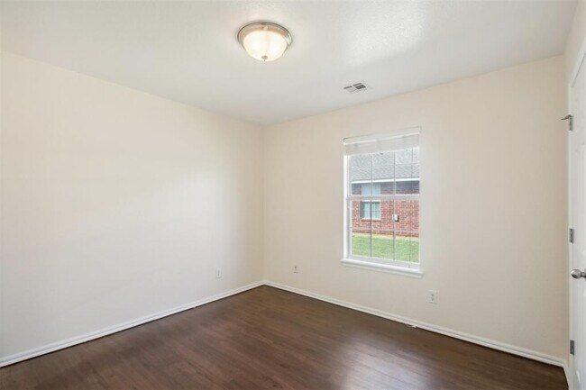Building Photo - 8212 NW 84th St