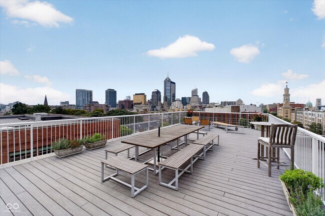 Building Photo - 430 N Park Ave