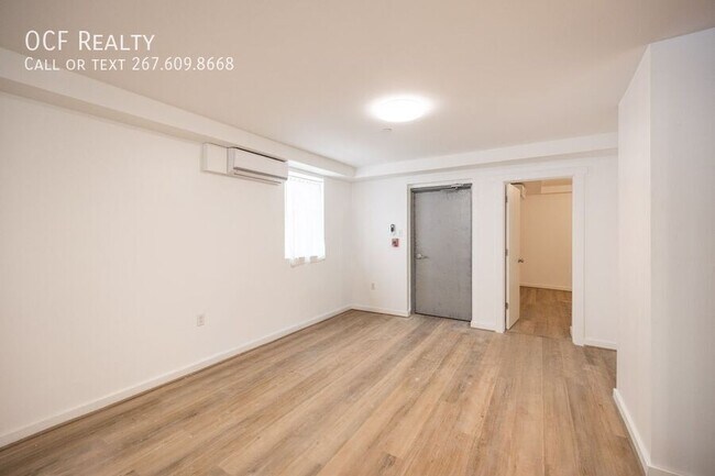 Building Photo - 711 W Thompson St
