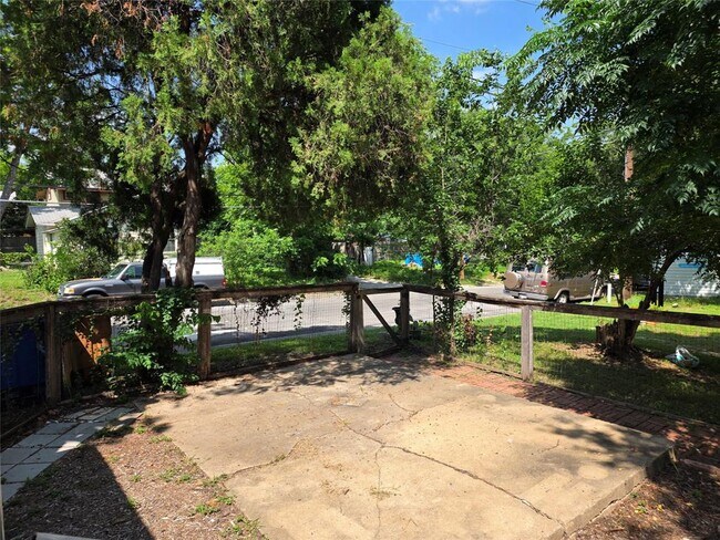 Building Photo - 4613 Avenue G