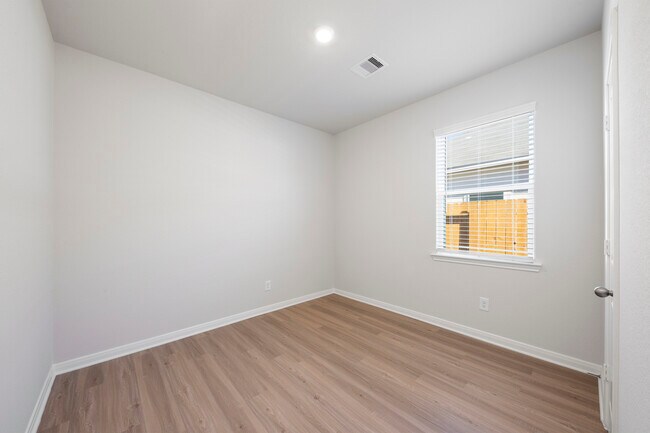 Building Photo - 15515 Caramel Spgs Dr