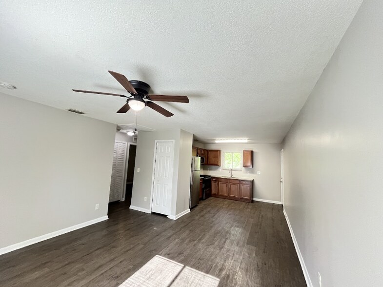 Building Photo - 5026 Westchase Ct