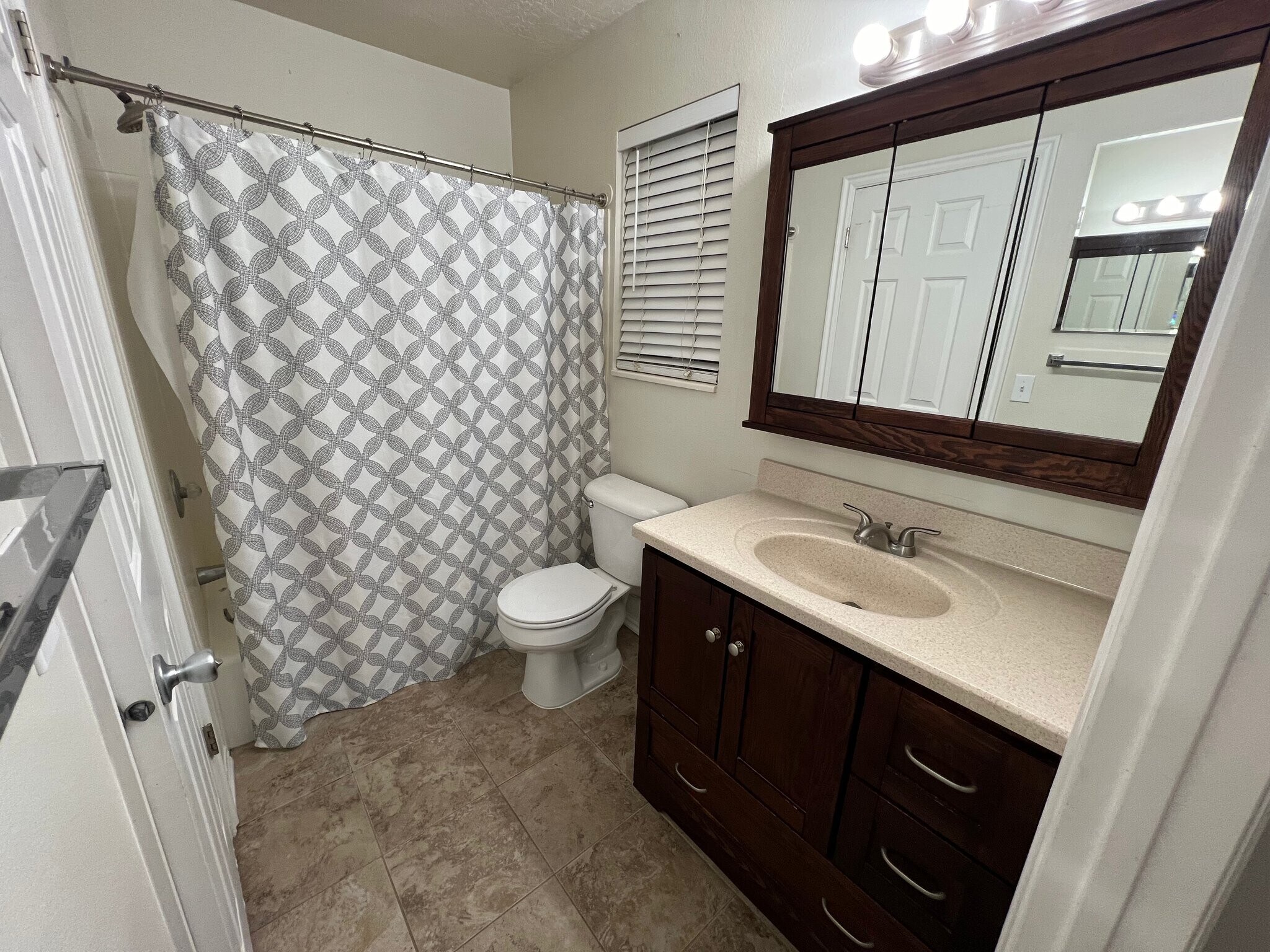 Building Photo - 3576 N Canary Way