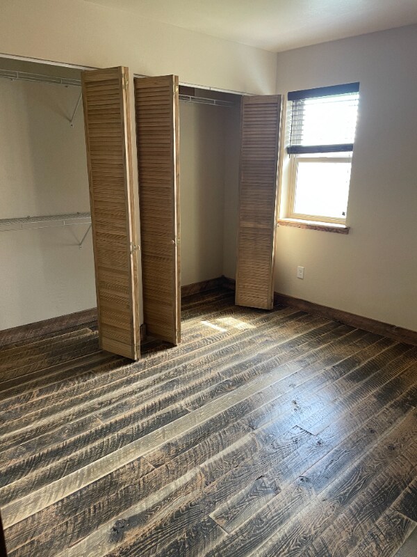 Building Photo - 6248-6243 Three Needles Ln