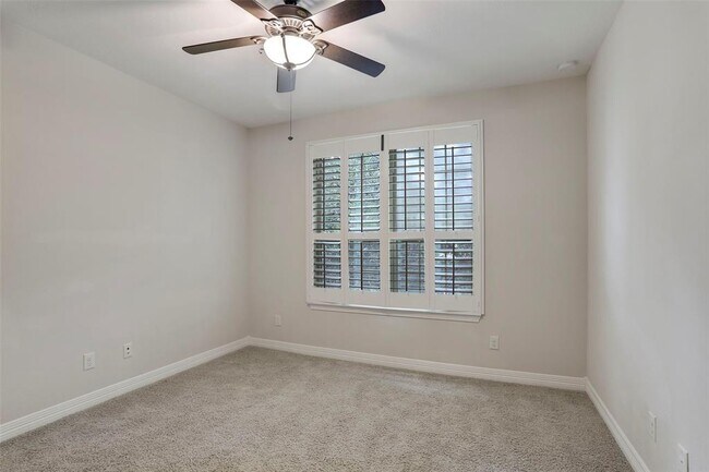 Building Photo - 27623 Dalton Bluff Ct