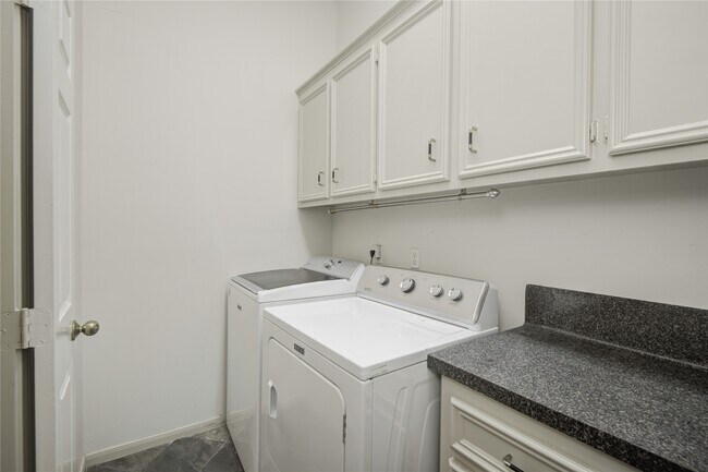 Building Photo - 14003 Muirfield Village Dr