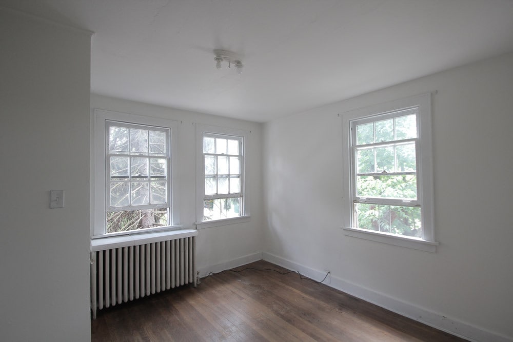 Building Photo - 8003 St Lawrence Ave