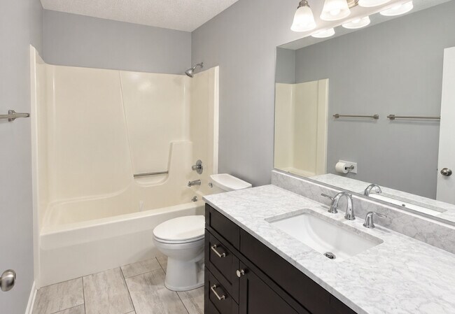 Building Photo - 3405 Holiday Ct
