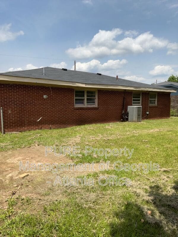 Building Photo - 314 Sterling St