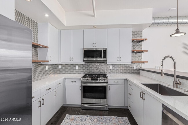 Building Photo - 1326 N Central Ave