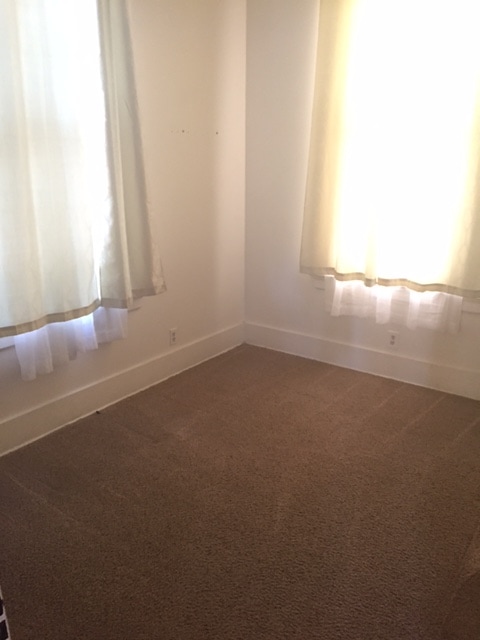 Building Photo - 112 Myrtle St