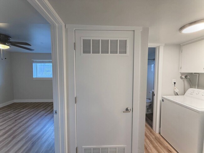 Building Photo - 1-Bedroom Condo in Salt Lake City – Available May 1st!