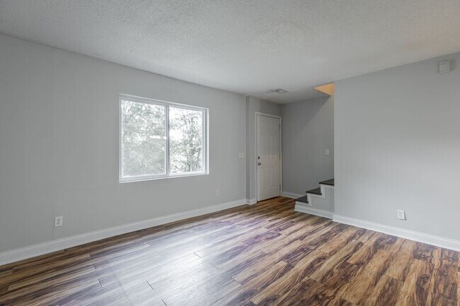 Building Photo - 6876 Beulah Dr