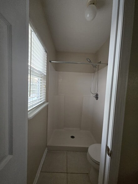 Building Photo - 12473 Woodbury Cove Dr