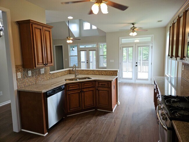Building Photo - Spacious Hiram House on 1.37 Acres