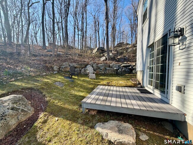 Building Photo - 154 E Main St