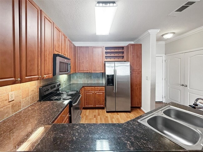 Building Photo - 1711 Old Spanish Trl