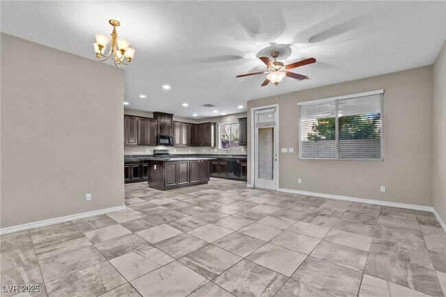 Building Photo - 12243 Loggeta Way