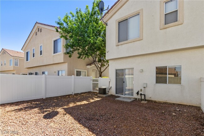 Building Photo - 1622 Lefty Garcia Way