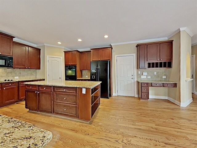 Building Photo - 3000 Ivy Brook Ln