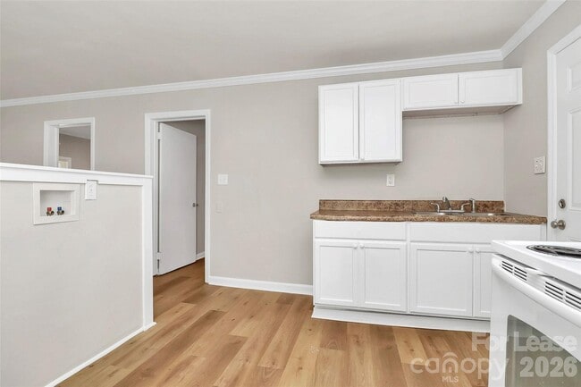 Building Photo - 2510 Hemphill St