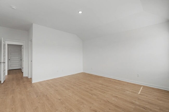 Building Photo - Brand new home waiting for you!