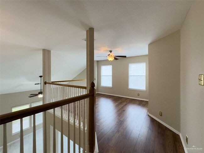 Building Photo - 37 San Sebastian St