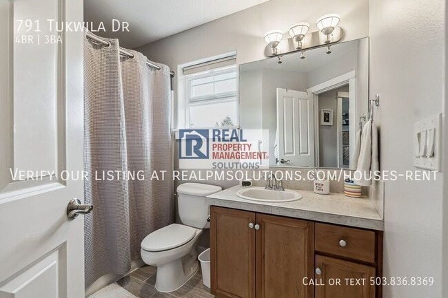 Building Photo - 791 Tukwila Dr