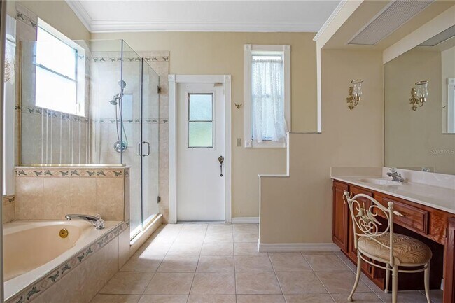 Building Photo - 458 Lytton Cir