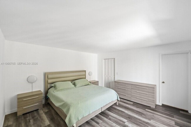 Building Photo - 3812 SE Jefferson St