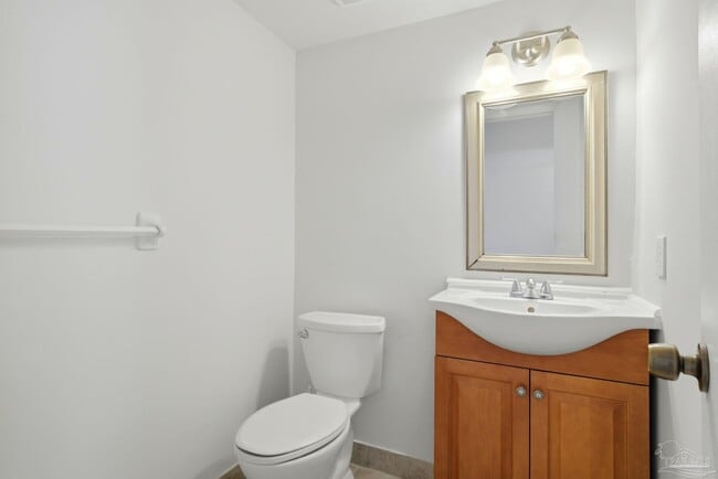 Building Photo - 2109 Langley Ave