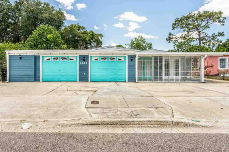 Building Photo - 1214 N Pine Hills Rd
