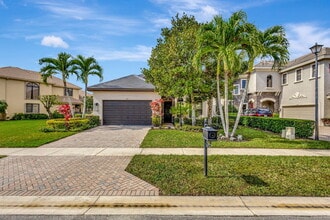 Building Photo - 3553 Collonade Dr