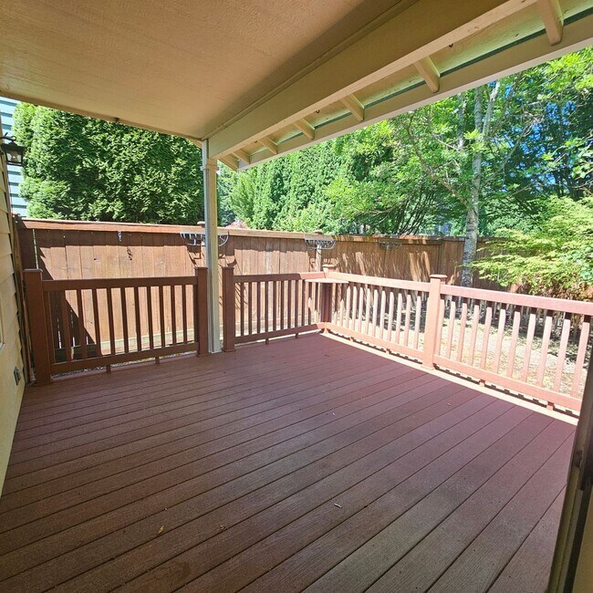 Building Photo - Move-In Ready Silverdale Home Close to Everything