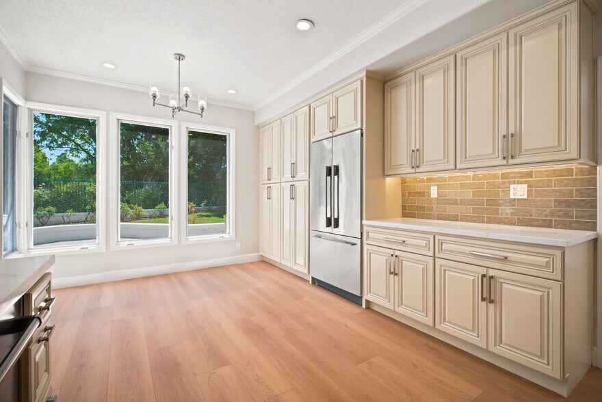 Building Photo - 4324 Park Verdi