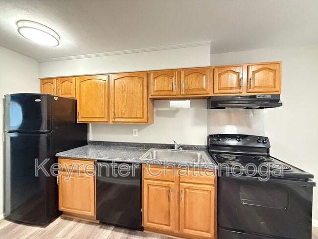 Primary Photo - 305 Sunrise Ln