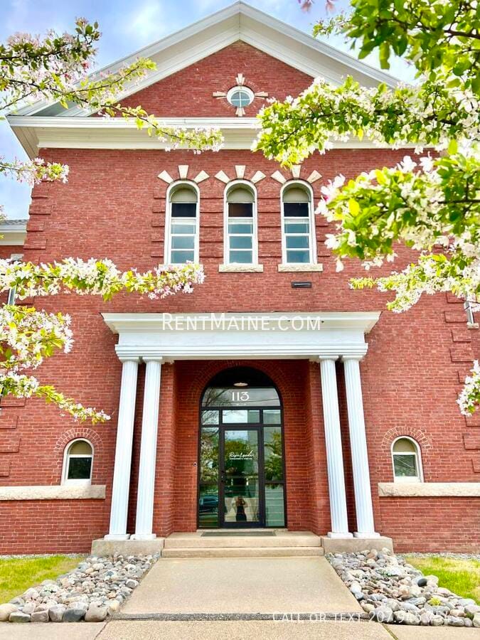 Building Photo - 113 N Lancey St