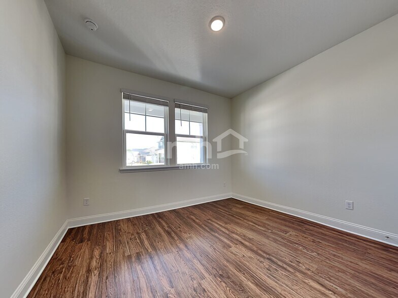 Building Photo - 71 Banyan Frst Dr