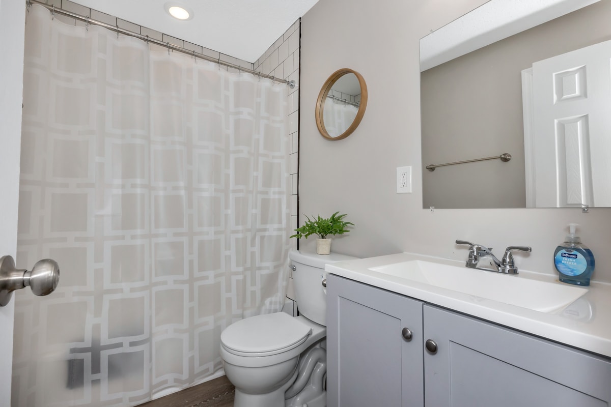 Building Photo - 2406 Shady Lane Dr NW