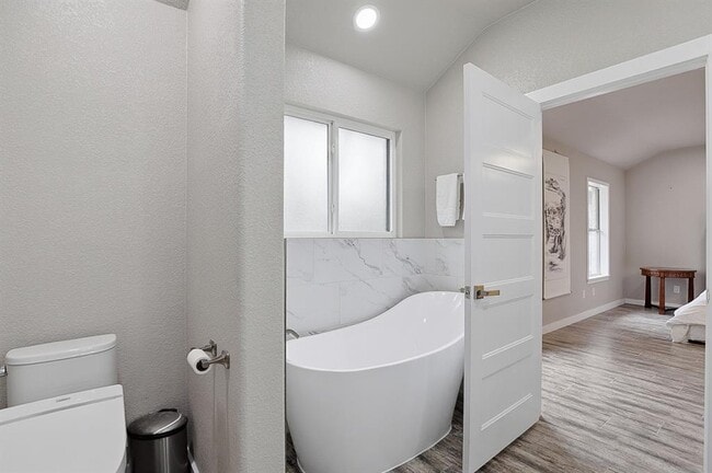 Building Photo - 445 Rocky River Rd