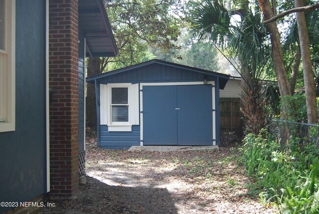 Building Photo - 2730 Apache Ave