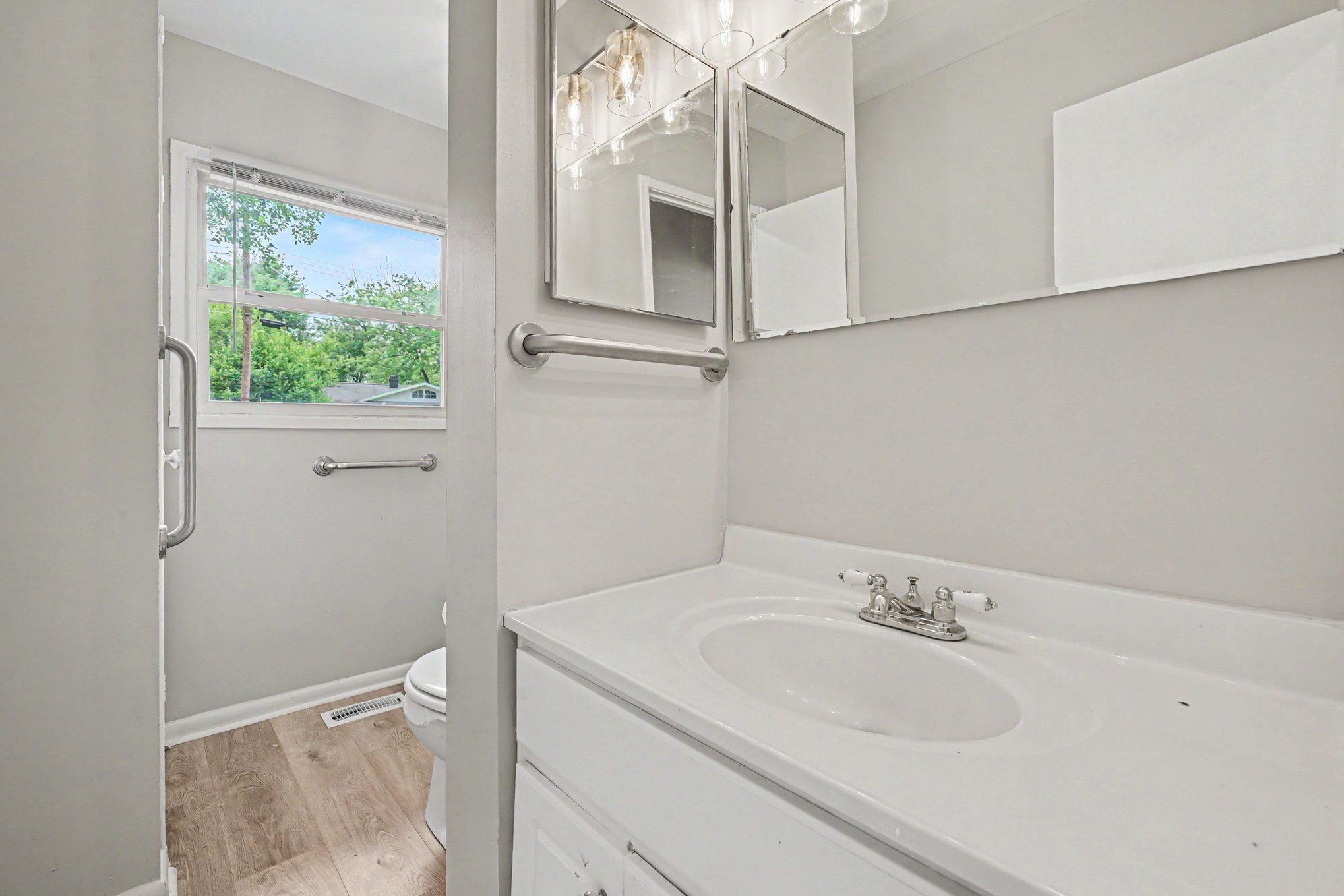 Building Photo - 8490 Smallwood Ln