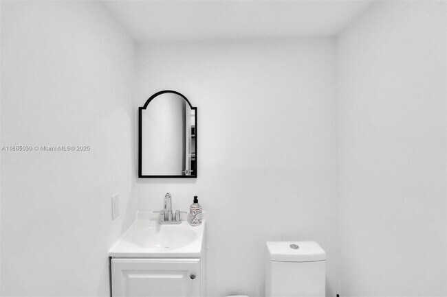 Building Photo - 3527 NE 168th St