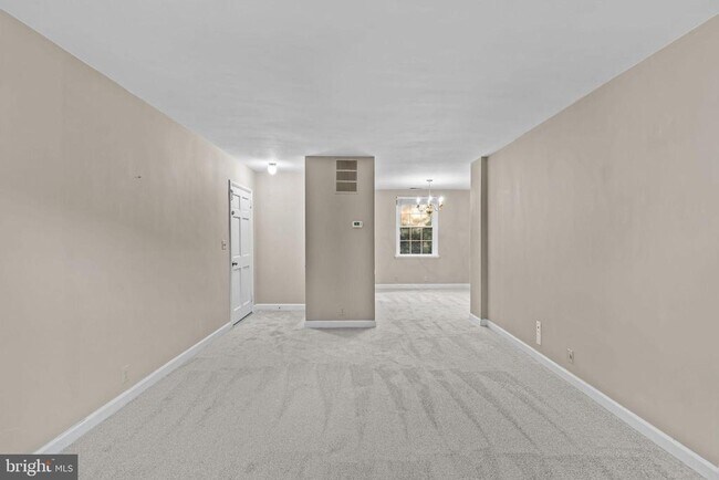 Building Photo - 3441 S Stafford St