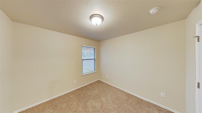 Building Photo - 205 St Charles Way