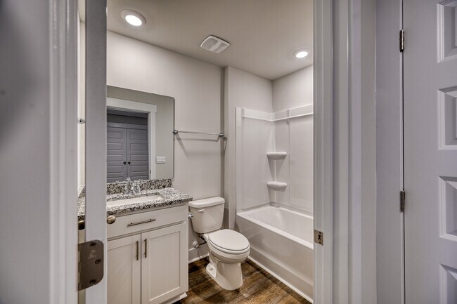 Building Photo - 103 S Grassland Rd