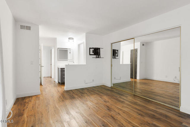 Building Photo - 1129 Glenbridge Cir